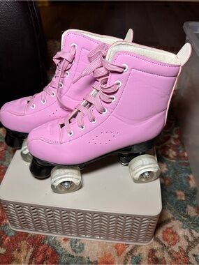 Bubblegum Pink Retro Quad Roller Skates
